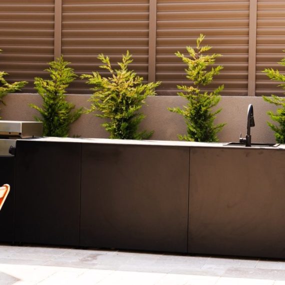 Outdoor Kitchen